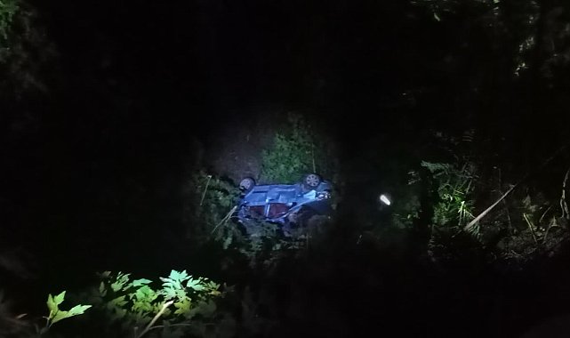 Otomobilde uçurumdan uçtu: anne, baba ve 3 evladı yaralandı