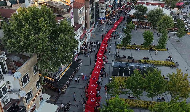 Pendik, 15 Temmuz'un 10. yılında şehitler ve gaziler için tek yürek oldu