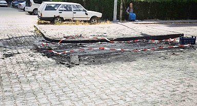 Pompalı tüfekle dehşet saçan şahıs sevgilisi olduğu iddia edilen kadının hem dükkanını hem aracını yaktı