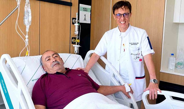 Riskli görülen hasta tek seansta yapılan iki ameliyatla sağlığına kavuştu