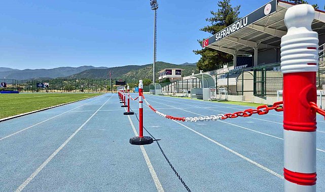 Safranbolu Atletizm Pisti'nde yeni kulvar düzenlemesi