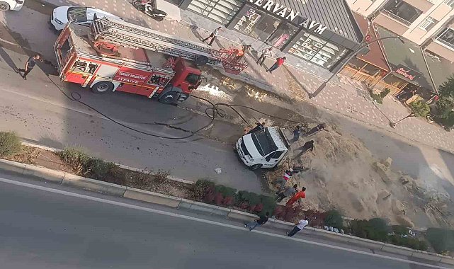 Saman yüklü kamyon alev alev yandı