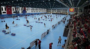 Samsun'da badminton heyecanı: 36 kulüp aynı sahnede
