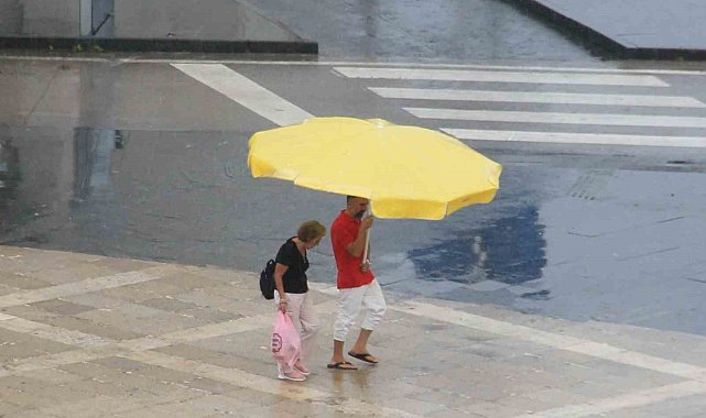 Samsun'da sağanak yağış manzaraları