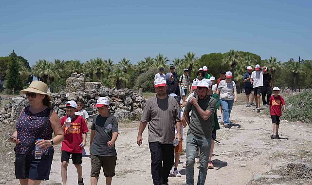 Satranç ustaları Pamukkale ve Hierapolis'e hayran kaldı