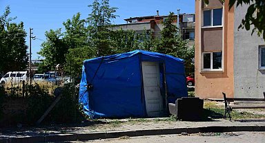 Şehzadeler Belediyesi'nden Selimşahlar'da kaçak yapılara müdahale