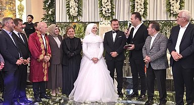 Sıla Kınalı ile Mehmet Akif Dorman dünyaevine girdi