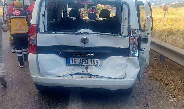 Susurluk'ta tır ile aracın çarpıştığı kazada 1 kişi yaralandı