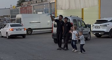 Tamir atölyesinde 'halay' molası