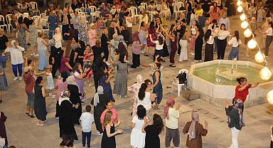 Tarihi Kurşunlu Han'da kadınlar matinesi