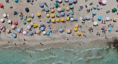 Tatilciler hafta sonu Çeşme'nin keyfini çıkardı