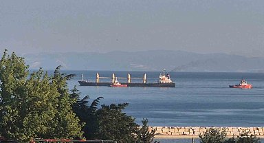 Tekirdağ açıklarında 4 gün önce karaya oturan çeltik yüklü gemi kurtarıldı