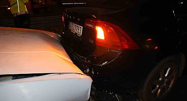 Trafikte selektörlü tartışma kazayla bitti: 2 yaralı