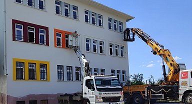 Turgutlu'da okullar ve parklar yeni döneme hazırlanıyor
