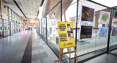 Uluslararası Karikatür Sergisi otogarda sanatseverlerle buluştu