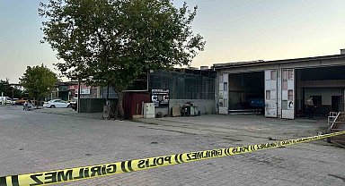Uşak'ta iki esnaf arasındaki tartışma silahlı kavgaya dönüştü: 13 yaralı