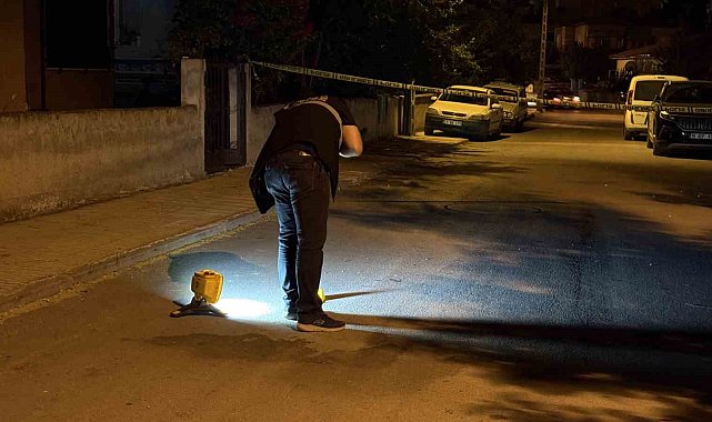 Uzun süredir görüşmediği babasının evine tüfekle ateş açtı