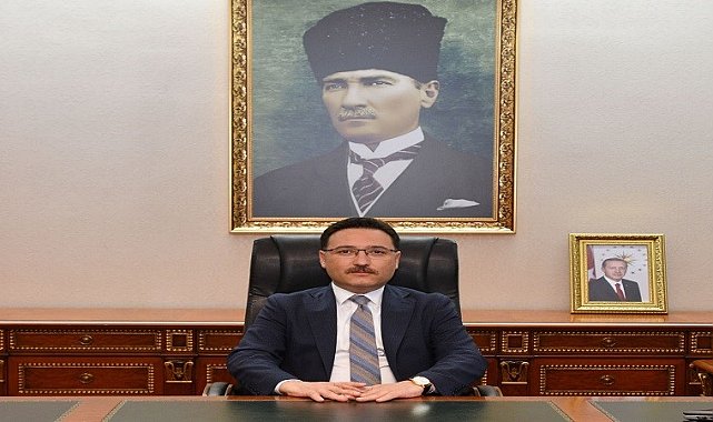Vali Çiçek: "Basın mensuplarımız, toplum adına önemli bir kamu hizmeti yürütmektedir"
