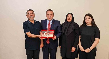 Vali Sözer, şehit Abdurrahman Hilal'in ailesini ziyaret etti