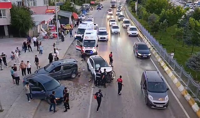 Van'da zincirleme trafik kazası: 1 yaralı
