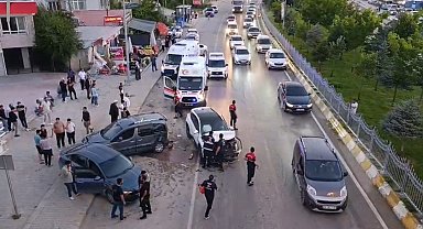 Van'da zincirleme trafik kazası: 1 yaralı