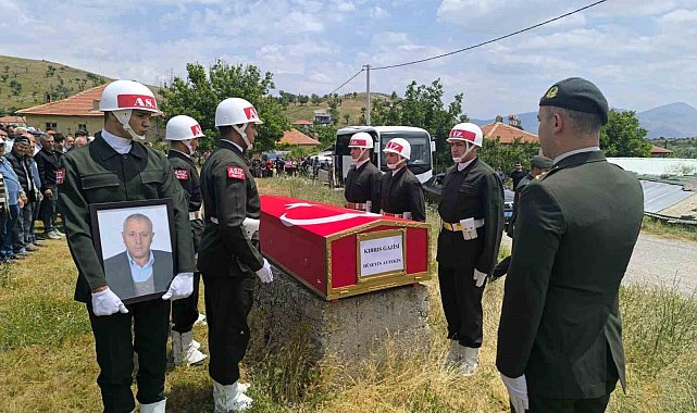 Vefat eden Kıbrıs gazisi son yolculuğuna uğurlandı