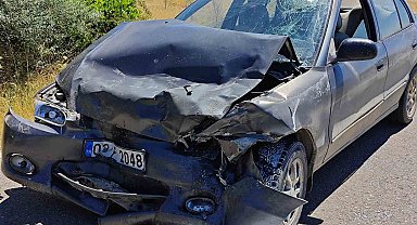 Yalvaç'ta otomobiller kafa kafaya çarpıştı: 1 yaralı