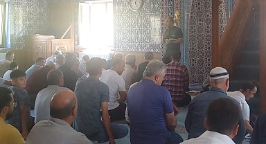 Yeşilay'dan cami cemaatine bağımlılıkla mücadele bilgilendirmesi