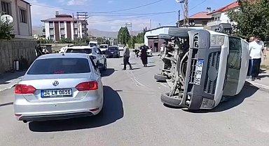 Yüksekova'da trafik kazası: 3 yaralı