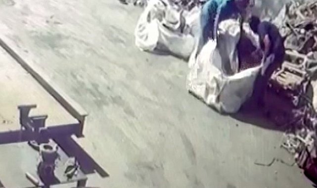 Yüzlerinde maskeyle gelip 250 bin TL'lik bakır çaldılar